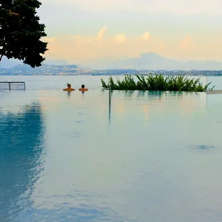 캠프장 Bergamini 페스키에라델가르다