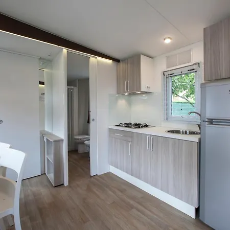 캠프장 Bergamini 페스키에라델가르다